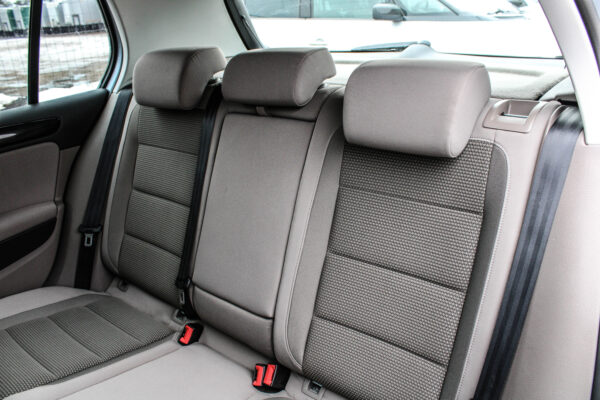 VW Golf - Image 10