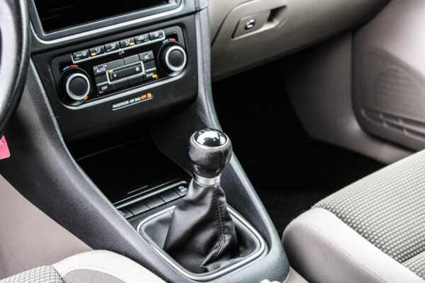 VW Golf - Image 12