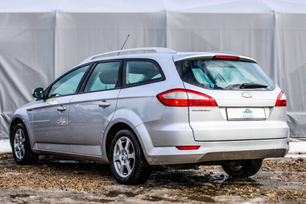 Ford Mondeo - Image 4