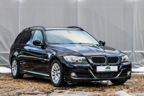 BMW 320 - Image 3