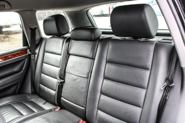 VW Touareg - Image 13