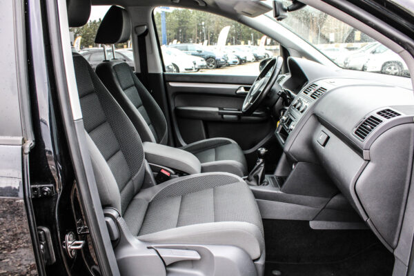 VW Touran - Image 12