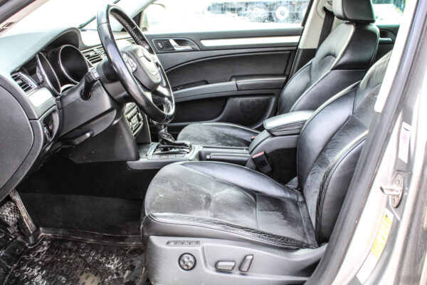 Skoda Superb - Image 9
