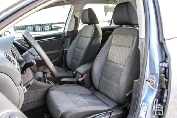 VW Golf - Image 8