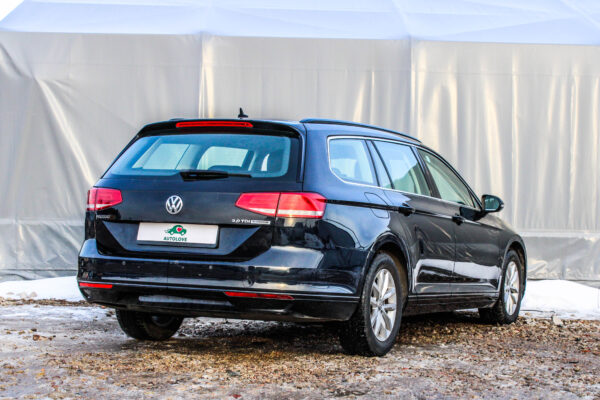 VW Passat - Image 6