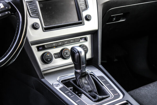 VW Passat - Image 10