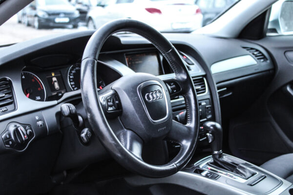 Audi A4 - Image 7