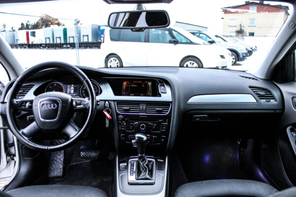Audi A4 - Image 11