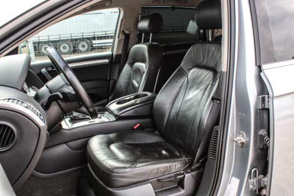 Audi Q7 - Image 8