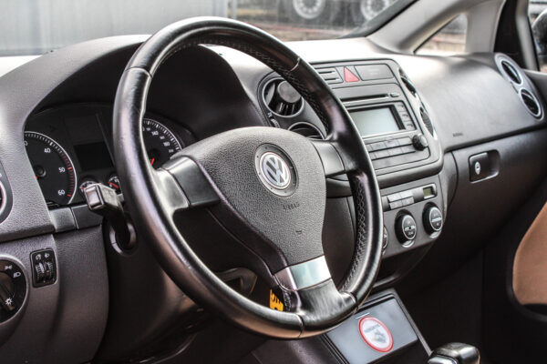 VW Golf Plus - Image 11
