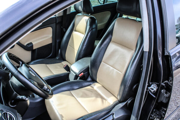 VW Golf Plus - Image 13
