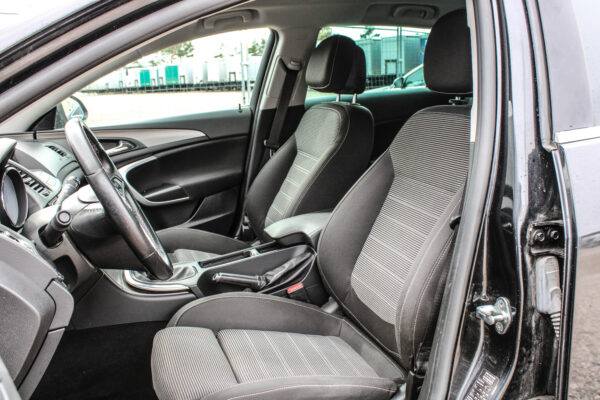 Opel Insignia - Image 8