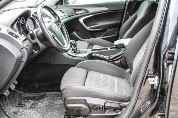 Opel Insignia - Image 9