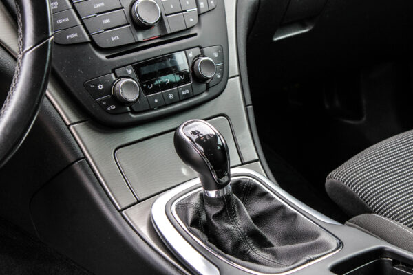 Opel Insignia - Image 10