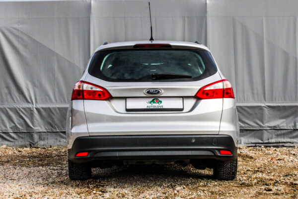 Ford Focus - Image 5