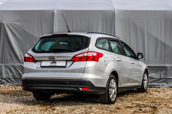 Ford Focus - Image 4