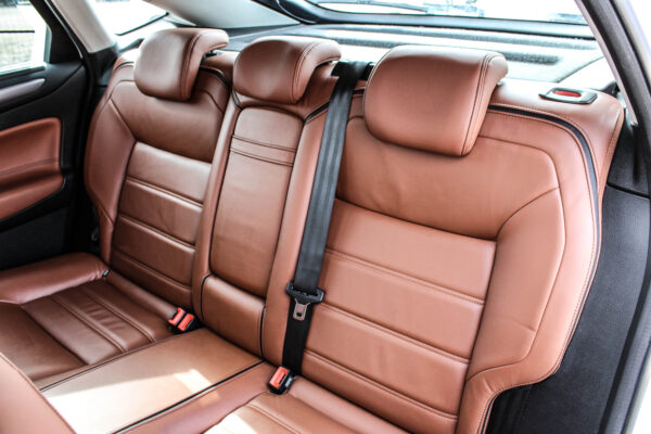 Ford Mondeo - Image 14