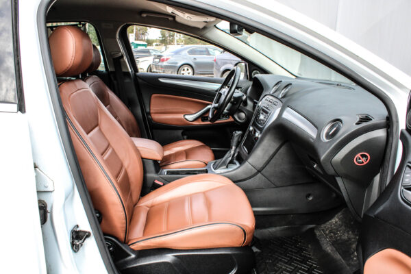 Ford Mondeo - Image 12