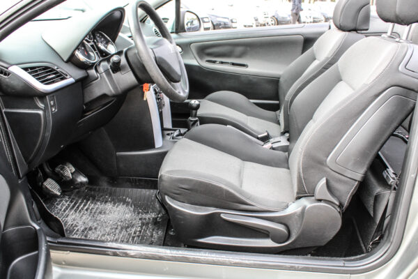 Peugeot 207 - Image 11