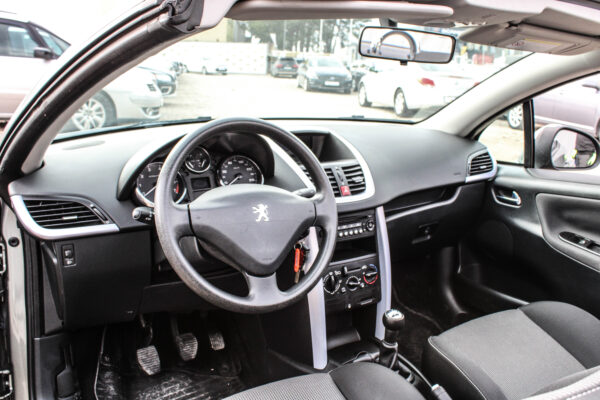 Peugeot 207 - Image 8