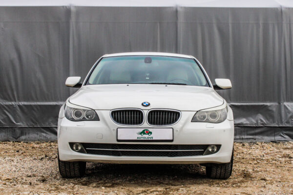 BMW 520 - Image 2