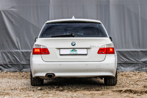 BMW 520 - Image 5