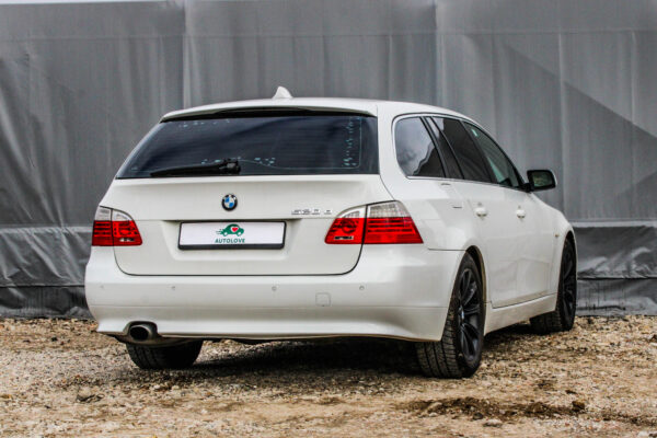BMW 520 - Image 4