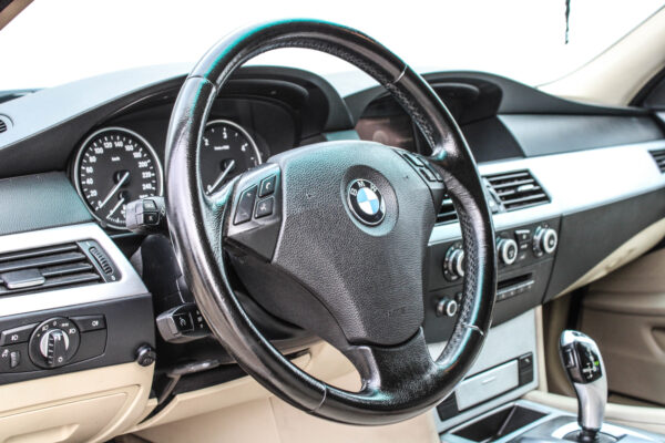 BMW 520 - Image 7
