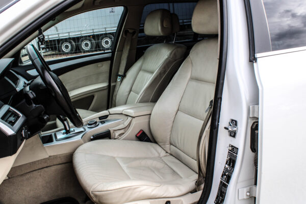 BMW 520 - Image 8