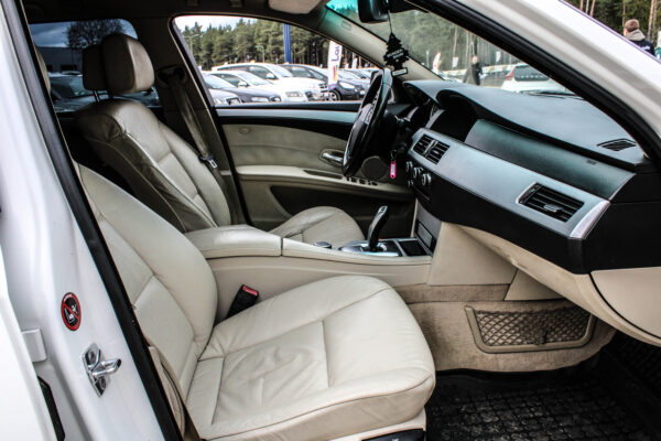BMW 520 - Image 14