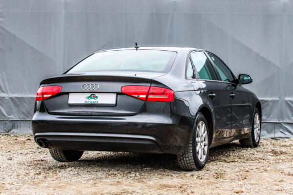 Audi A4 - Image 6
