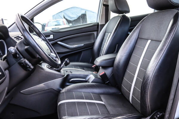 Ford Kuga - Image 7