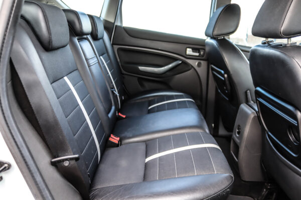 Ford Kuga - Image 12