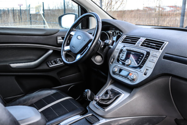 Ford Kuga - Image 10