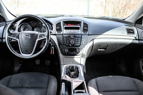 Opel Insignia - Image 8