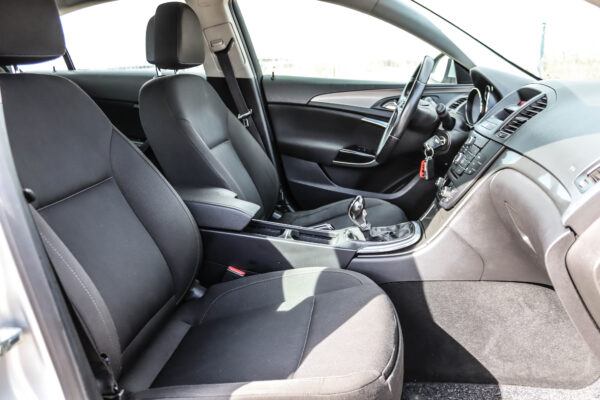 Opel Insignia - Image 9