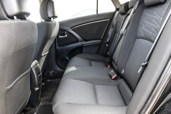Toyota Avensis - Image 10