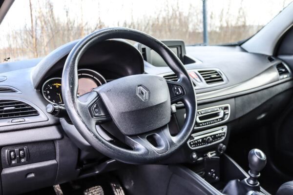 Renault  Megane - Image 6