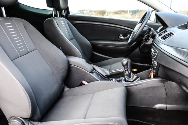 Renault  Megane - Image 10