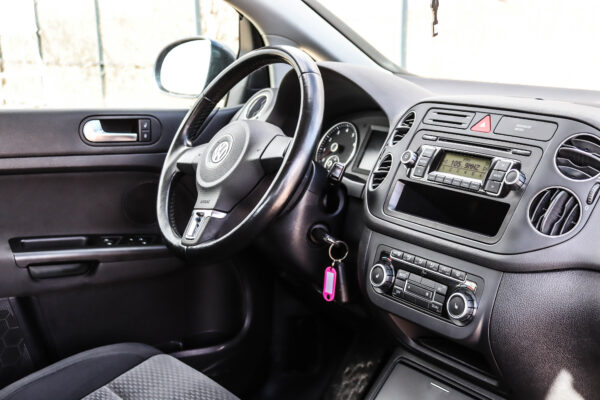 VW Golf Plus - Image 10