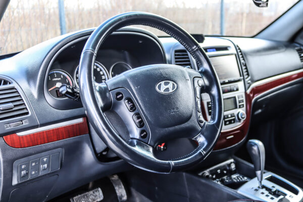 Hyundai Santa Fe - Image 7