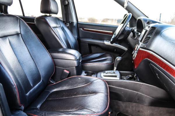 Hyundai Santa Fe - Image 11