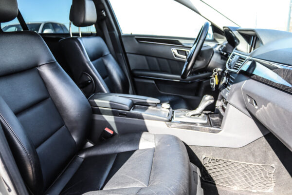MB E200 - Image 9