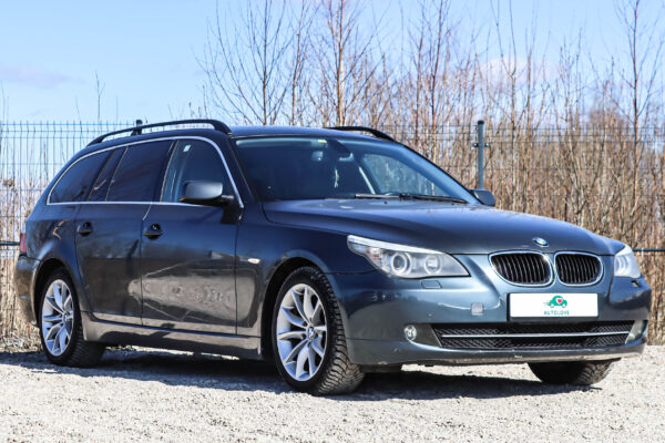 BMW 520 - Image 2