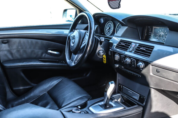 BMW 520 - Image 10