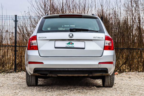 Skoda Octavia - Image 4