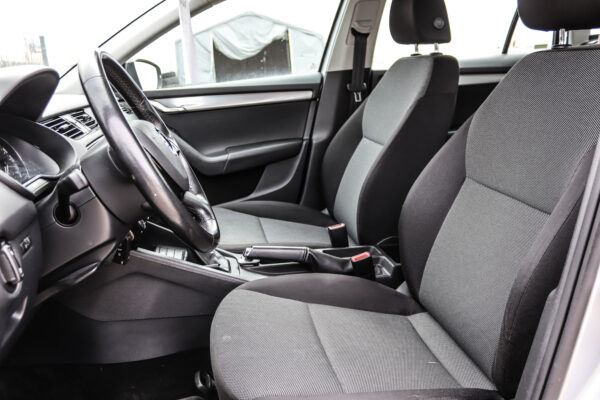 Skoda Octavia - Image 9