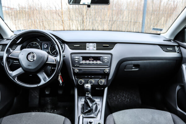 Skoda Octavia - Image 8