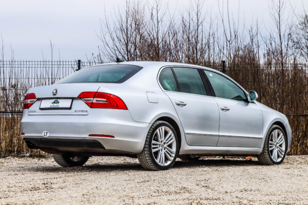 Skoda Superb - Image 3
