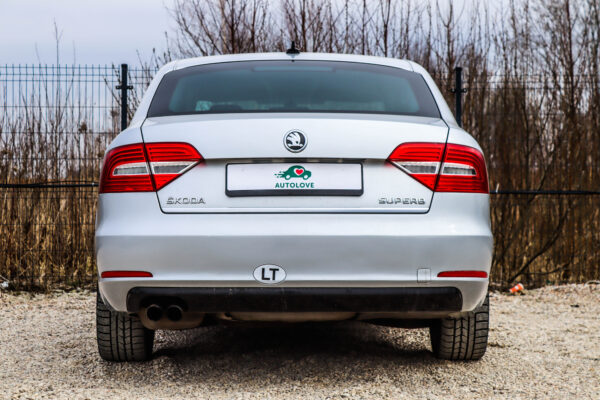 Skoda Superb - Image 4